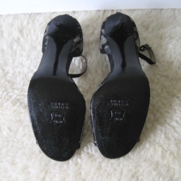 Stuart Weitzman Lace /Satin Pump - Picture 8 of 15